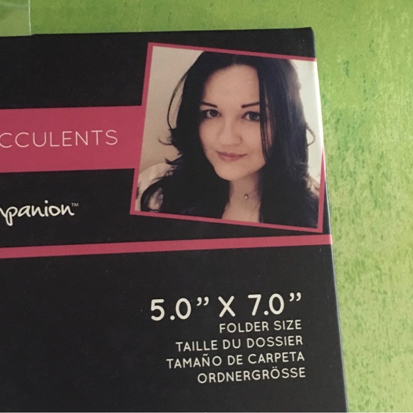 Crafter’s Companion Sensational Succulents 5x7 Embossing Folder - Picture 3 of 5